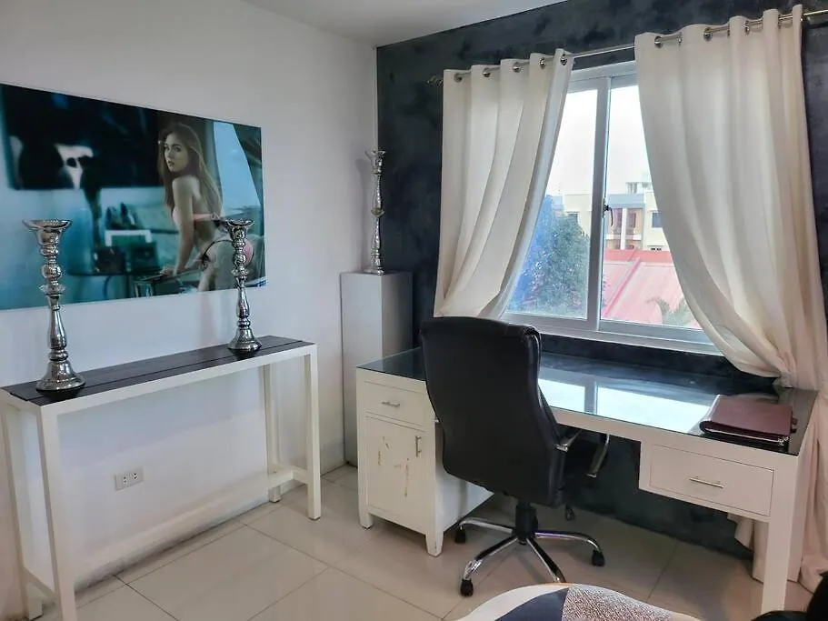 Spacious 2 bedroom. Home comfort + hotel amenities Ángeles Apartamento