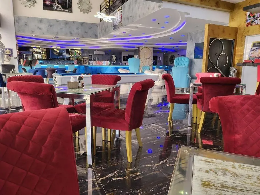Sheryll Spaces - Kandi Tower 3 Spacious 2 Bedroom, Home Comfort & Hotel Amenities 앙헬레스 0*,  필리핀